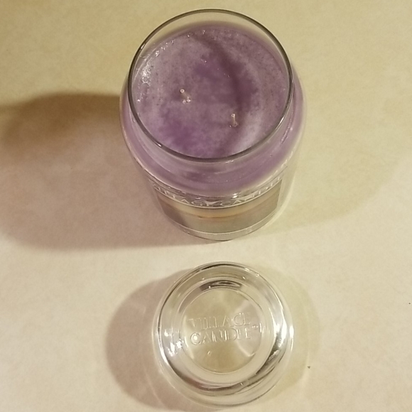 VILLAGE CANDLE (26oz) - Picture 2 of 4